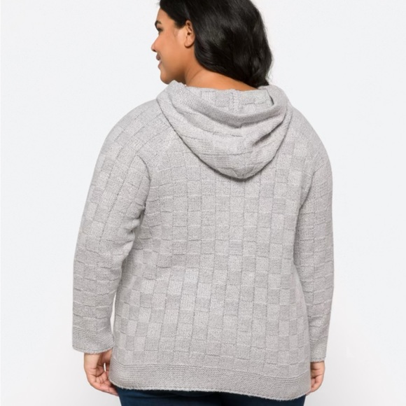 Hooded pullover - Picture 4 of 9